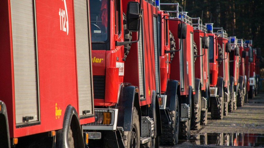 grande fil de camion de pompier